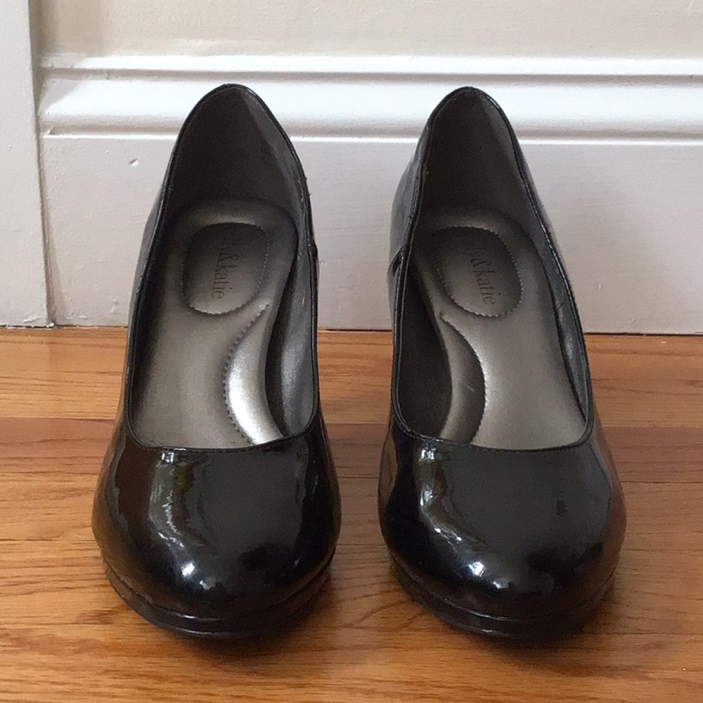 Kelly & Katie black patent platform heels